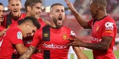 西甲激战：赫罗纳与西班牙人的命运对决