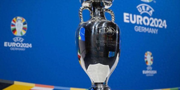 回顾欧洲杯：落选者联盟！无缘参赛大名单最强阵容，能走多远？